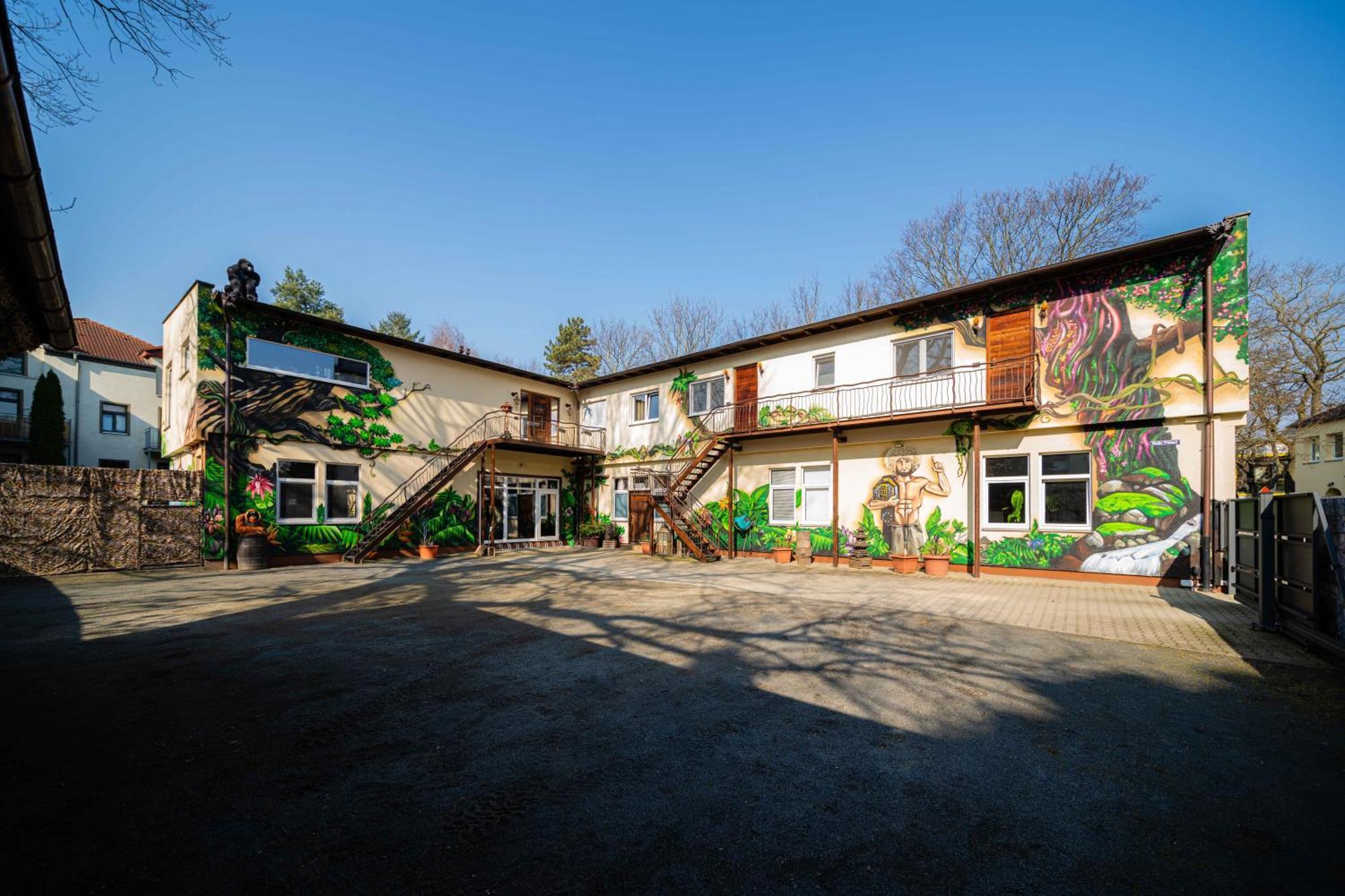 Apartment White Der Sportschule Badura Leipzig Exteriör bild